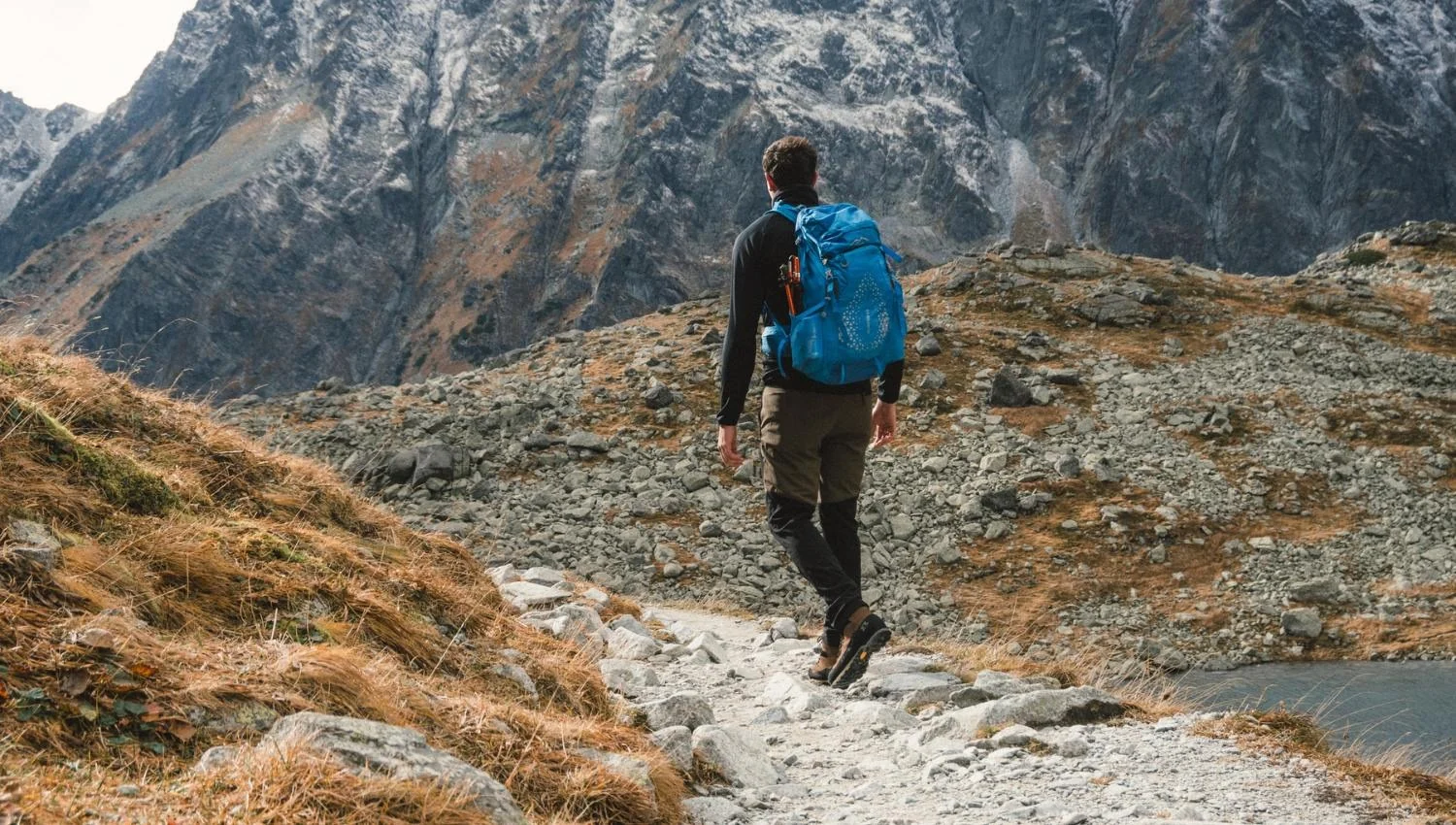 Come diventare accompagnatore di media montagna: Guida e consigli