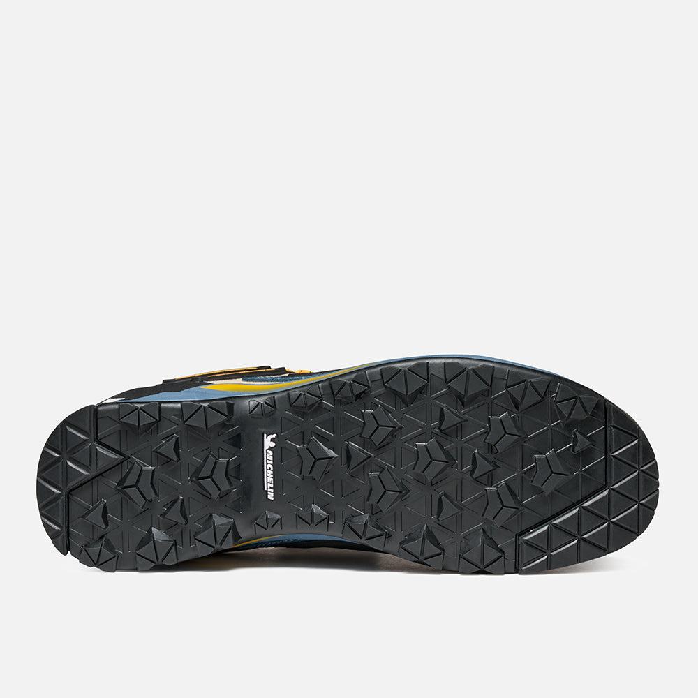 AKRON GTX®