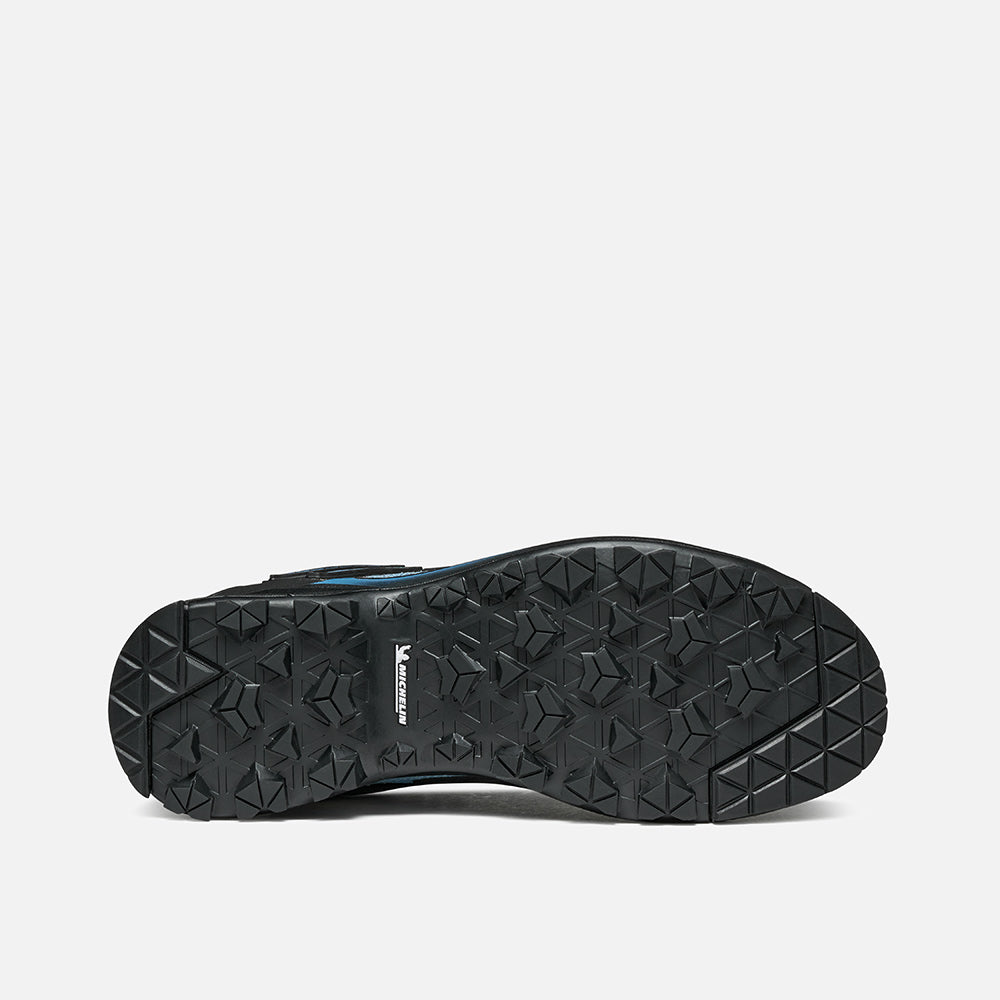AKRON GTX®